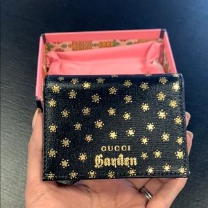gucci garden eye wallet